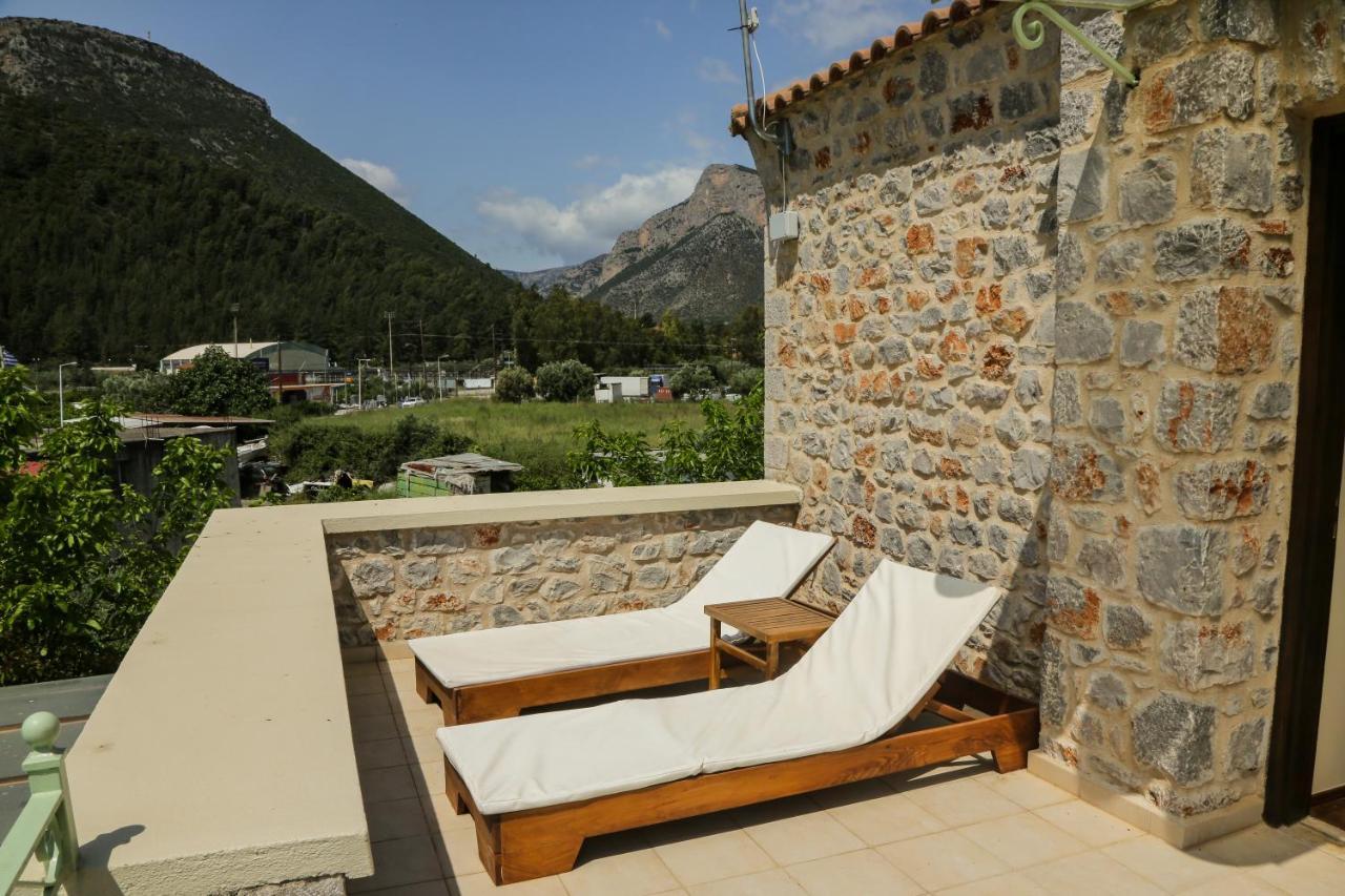 Picturesque Houses Leonidio Exterior photo